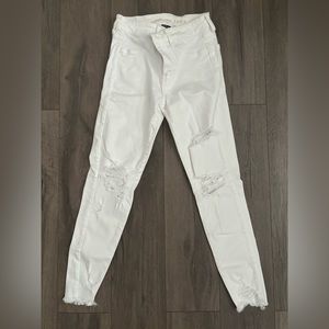 women’s skinny ripped jeans